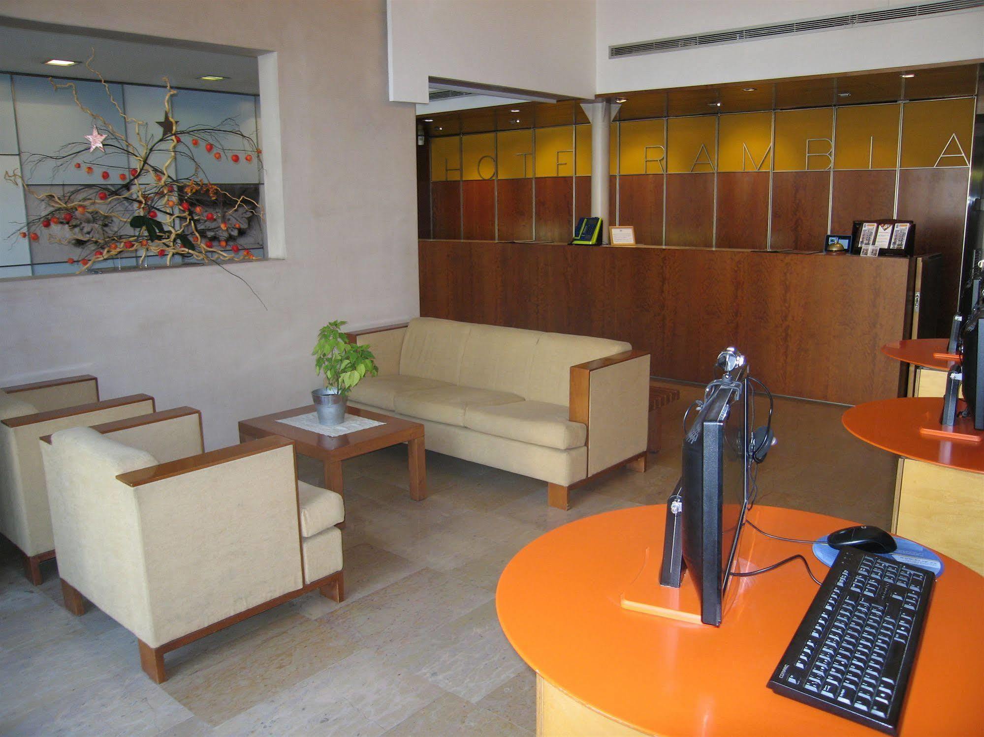 Hotel Rambla Figueres Exterior photo